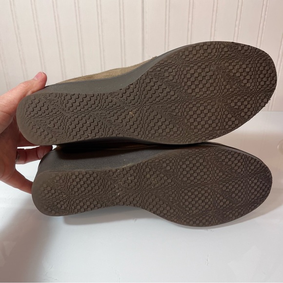 Eddie Bauer Women's 8.5 Brown Suede Wedge Ankle Boots Lace up Hiker Chukka Boots - Picture 10 of 15